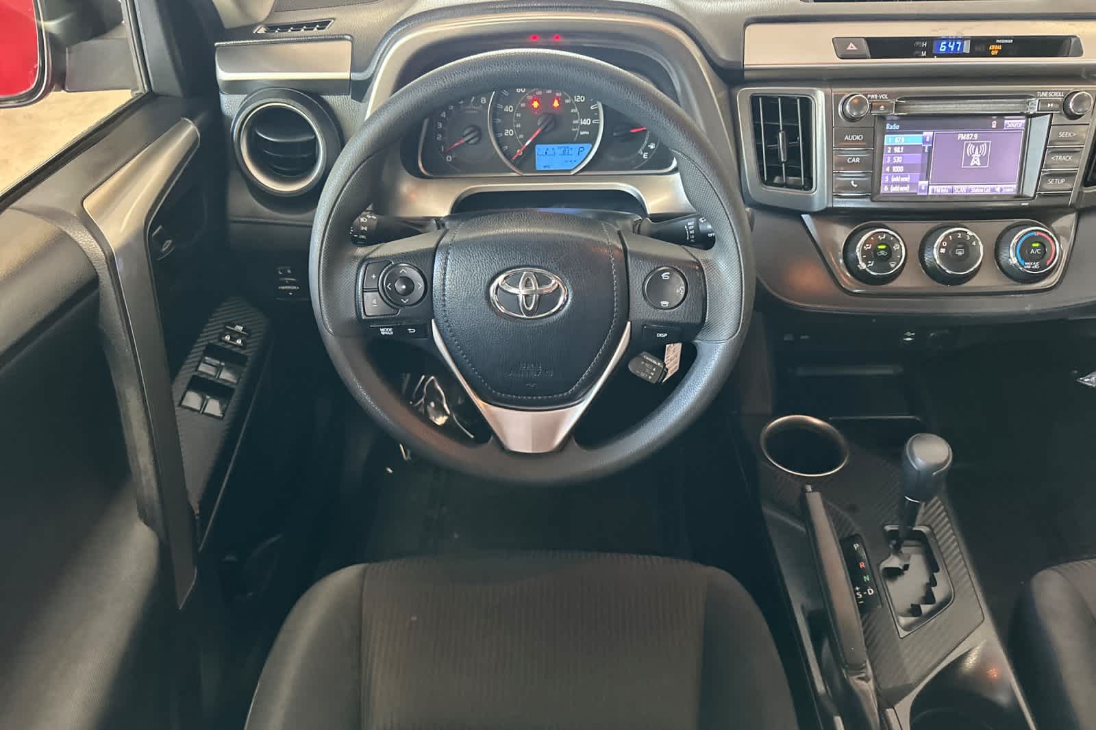 Thumbnail: 2015 Toyota RAV4 - 14