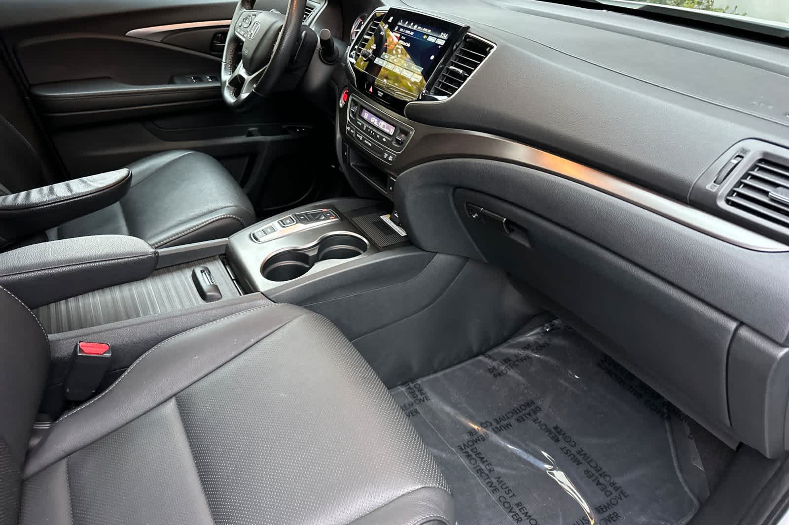 Thumbnail: 2022 Honda Passport - 17