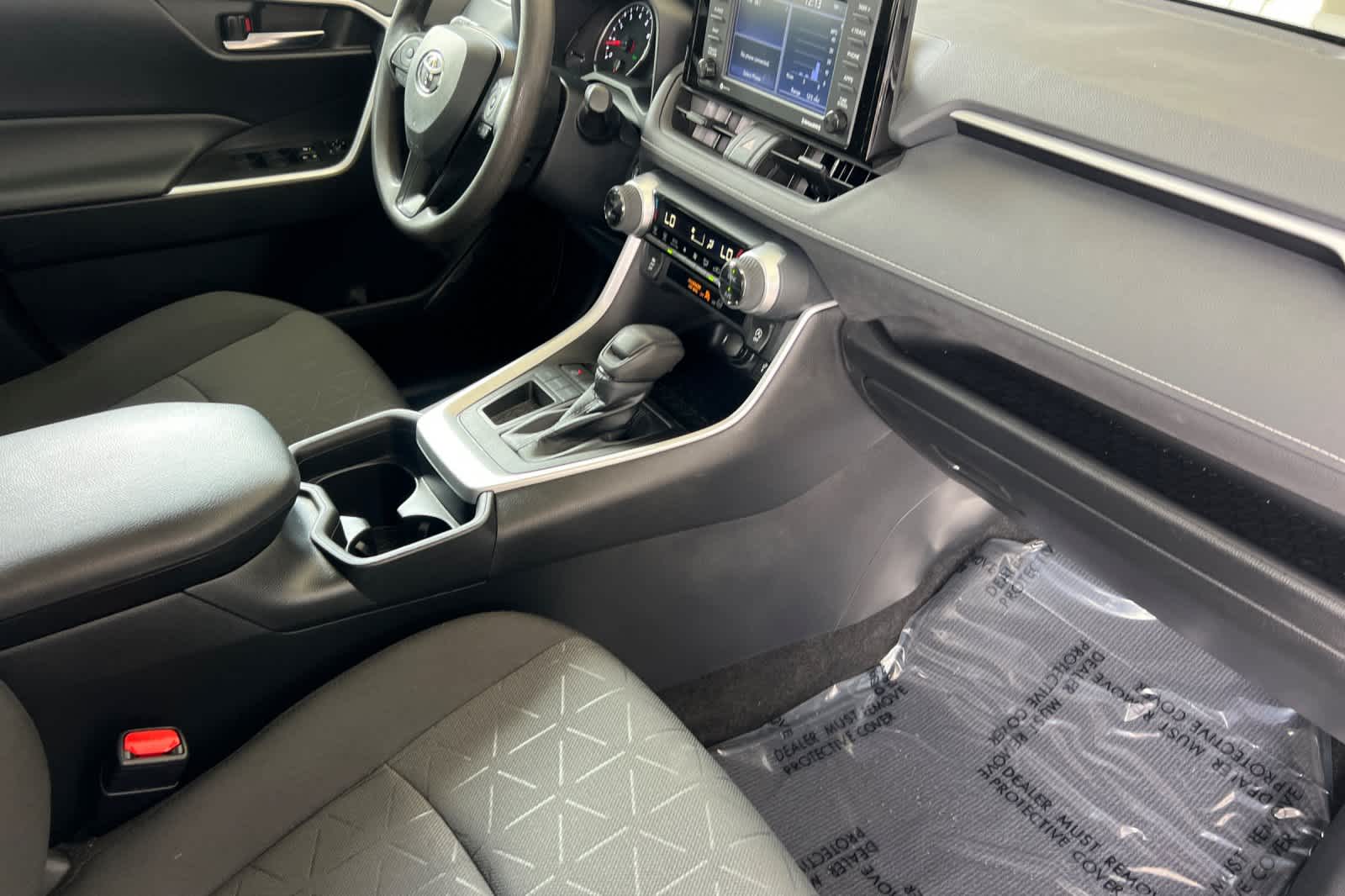 Thumbnail: 2021 Toyota RAV4 - 17