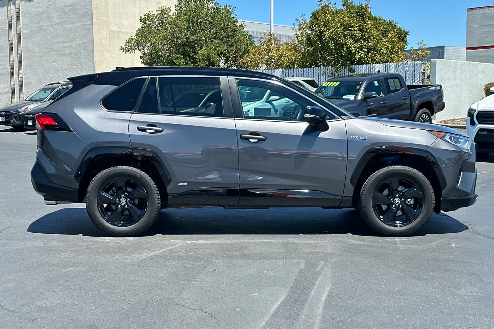 Thumbnail: 2021 Toyota RAV4 - 5