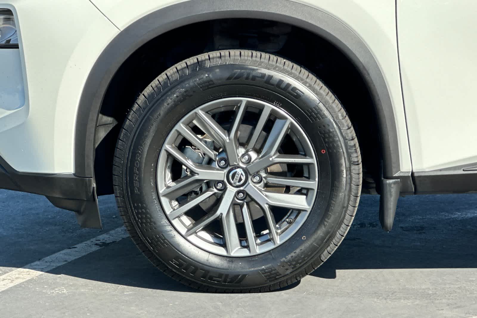 Thumbnail: 2021 Nissan Rogue - 31