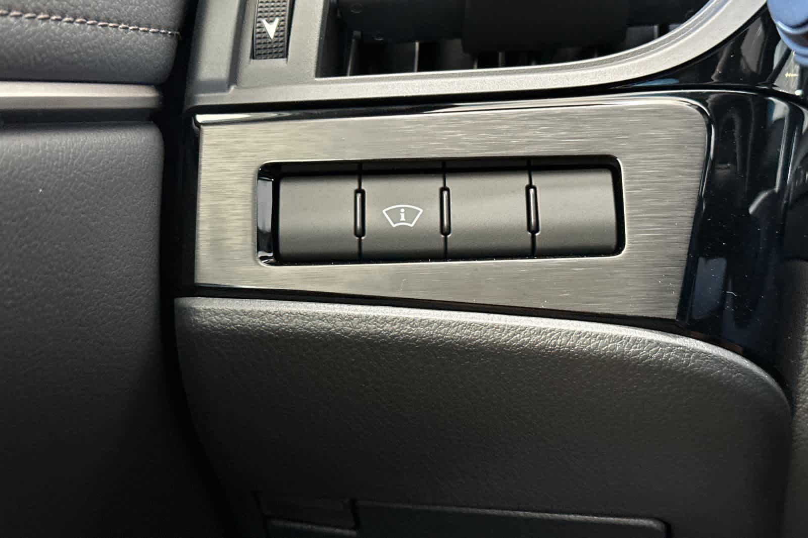 Thumbnail: 2025 Lexus ES - 29