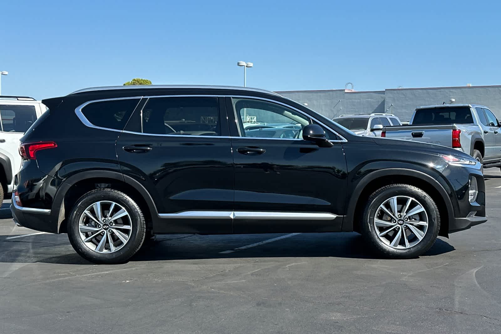 Thumbnail: 2020 Hyundai Santa Fe - 6