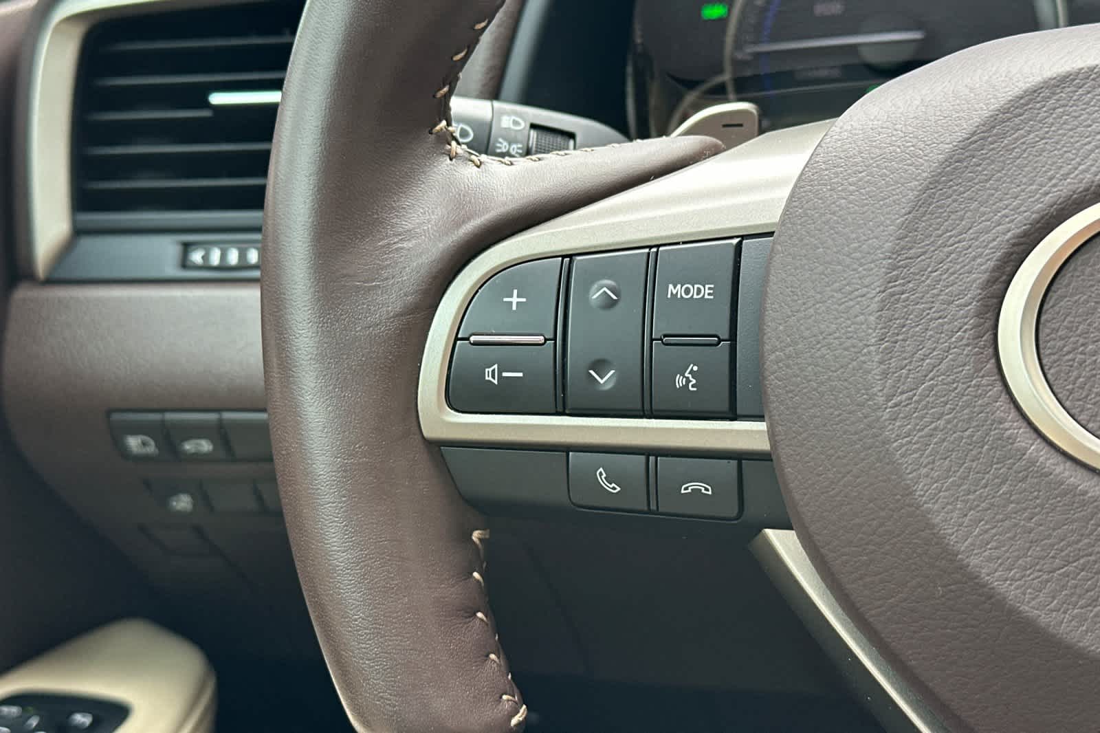 Thumbnail: 2020 Lexus RX - 27