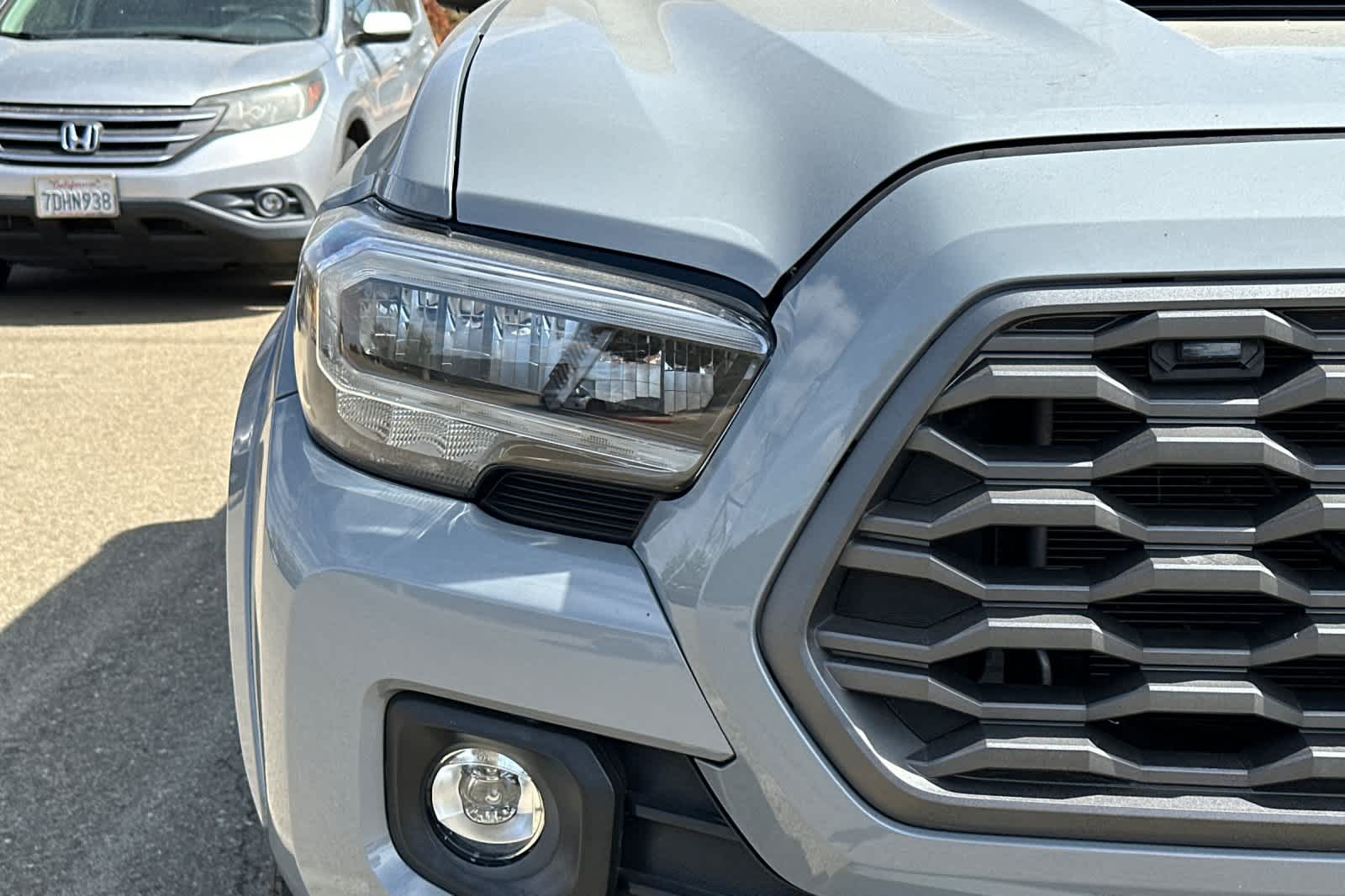 Thumbnail: 2020 Toyota Tacoma - 8