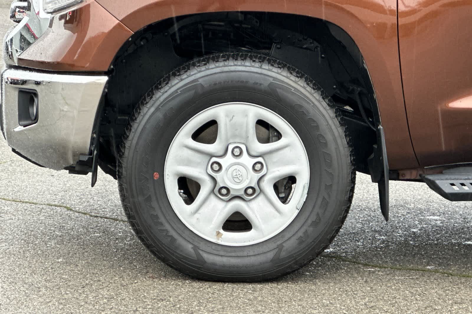 Thumbnail: 2016 Toyota Tundra - 28