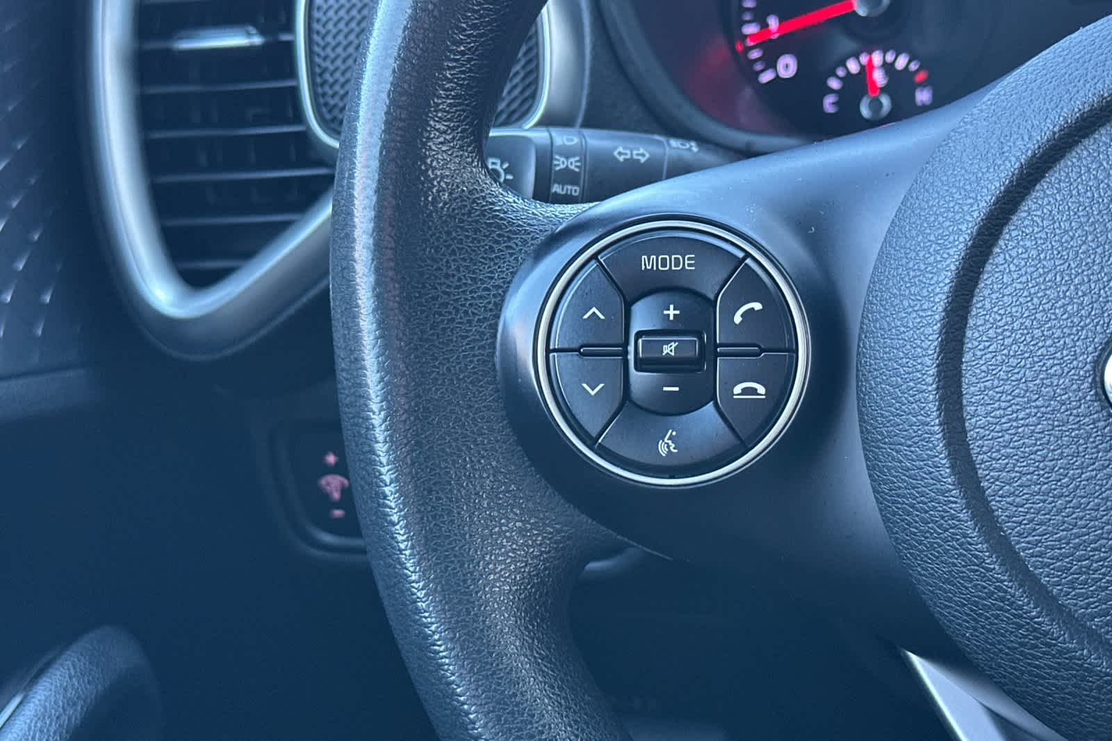 Thumbnail: 2020 Kia Soul - 24