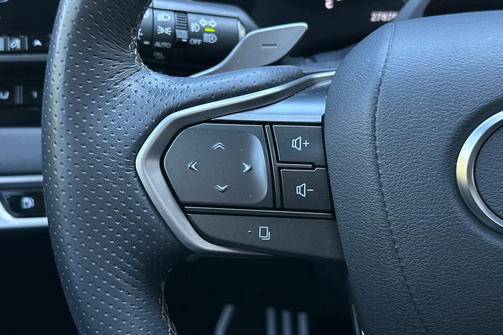 Thumbnail: 2024 Lexus RX - 27