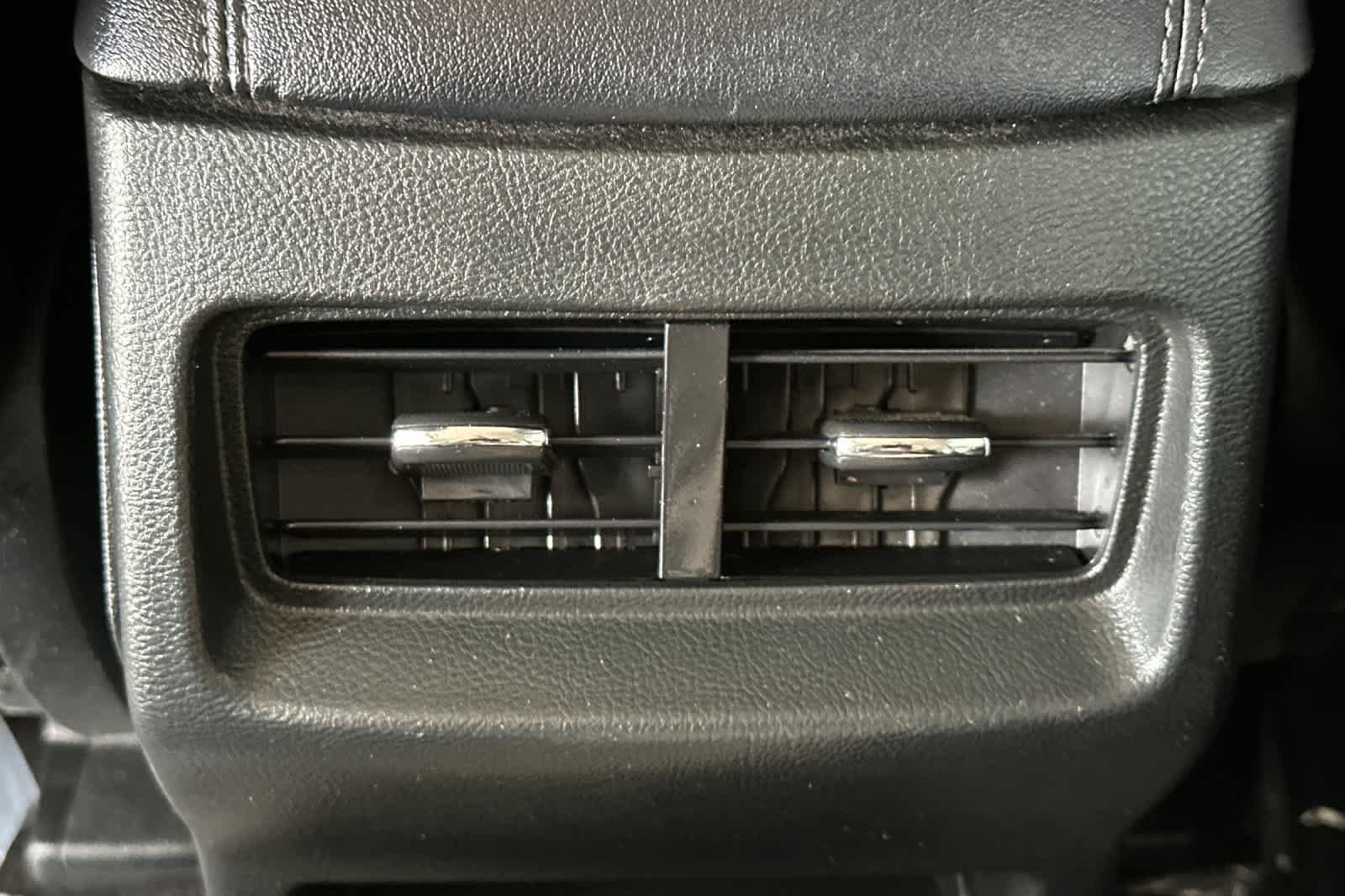 Thumbnail: 2019 Ford Edge - 14