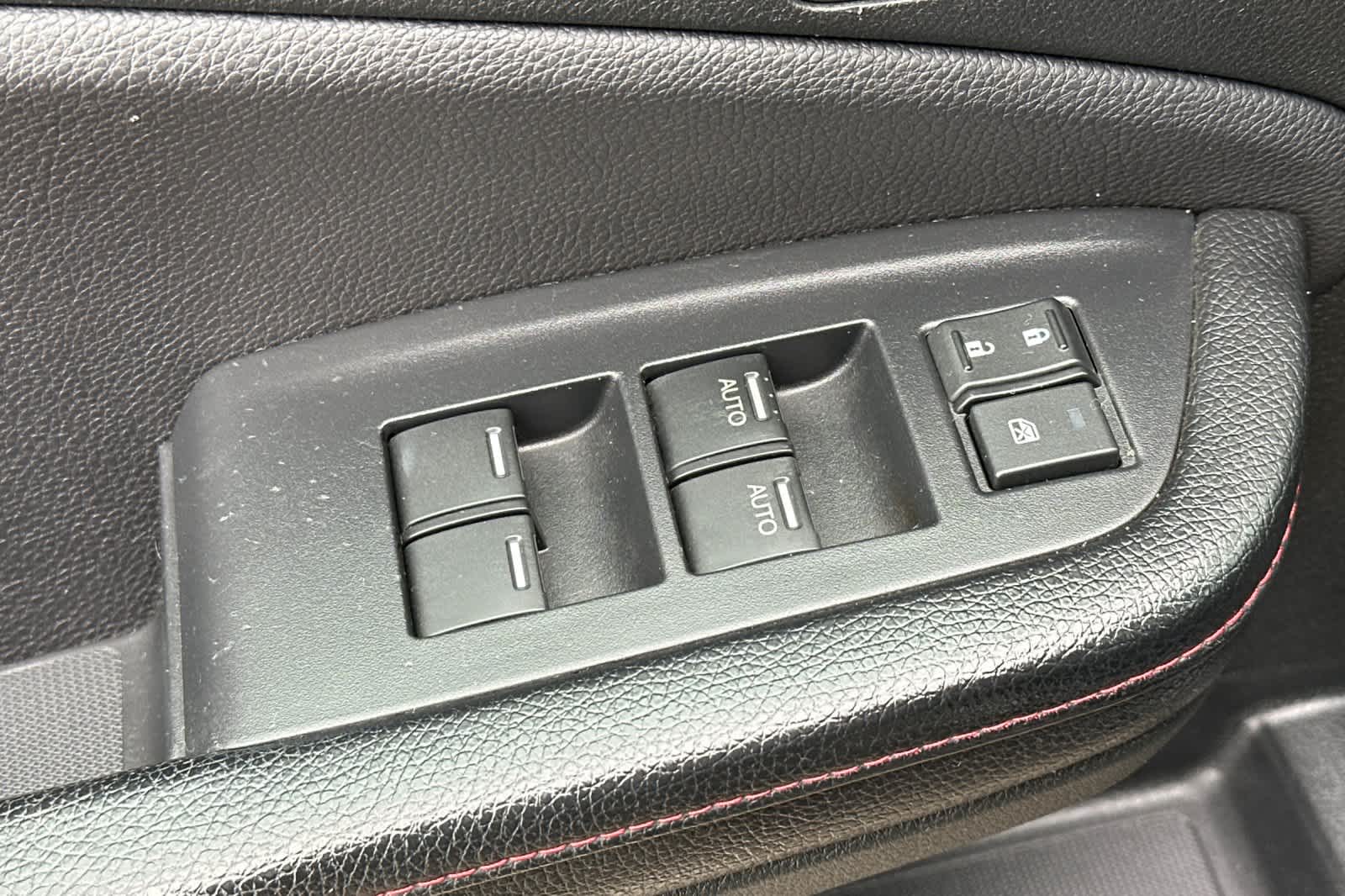 Thumbnail: 2017 Honda Ridgeline - 13