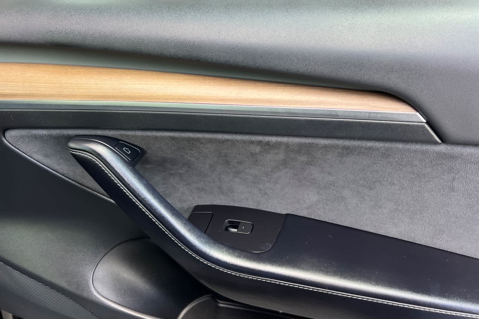 Thumbnail: 2022 Tesla Model 3 - 18