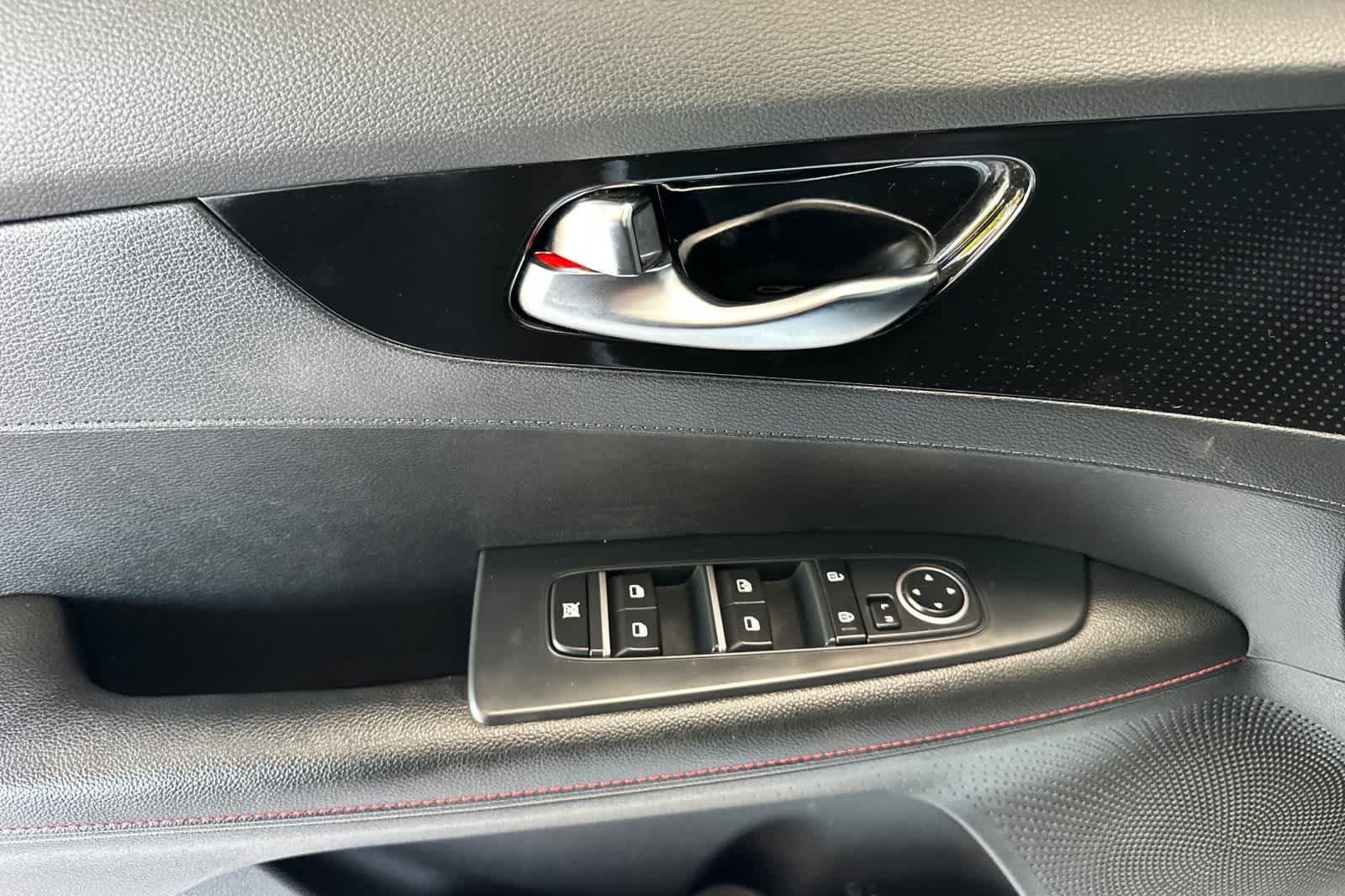 Thumbnail: 2021 Kia Forte - 12