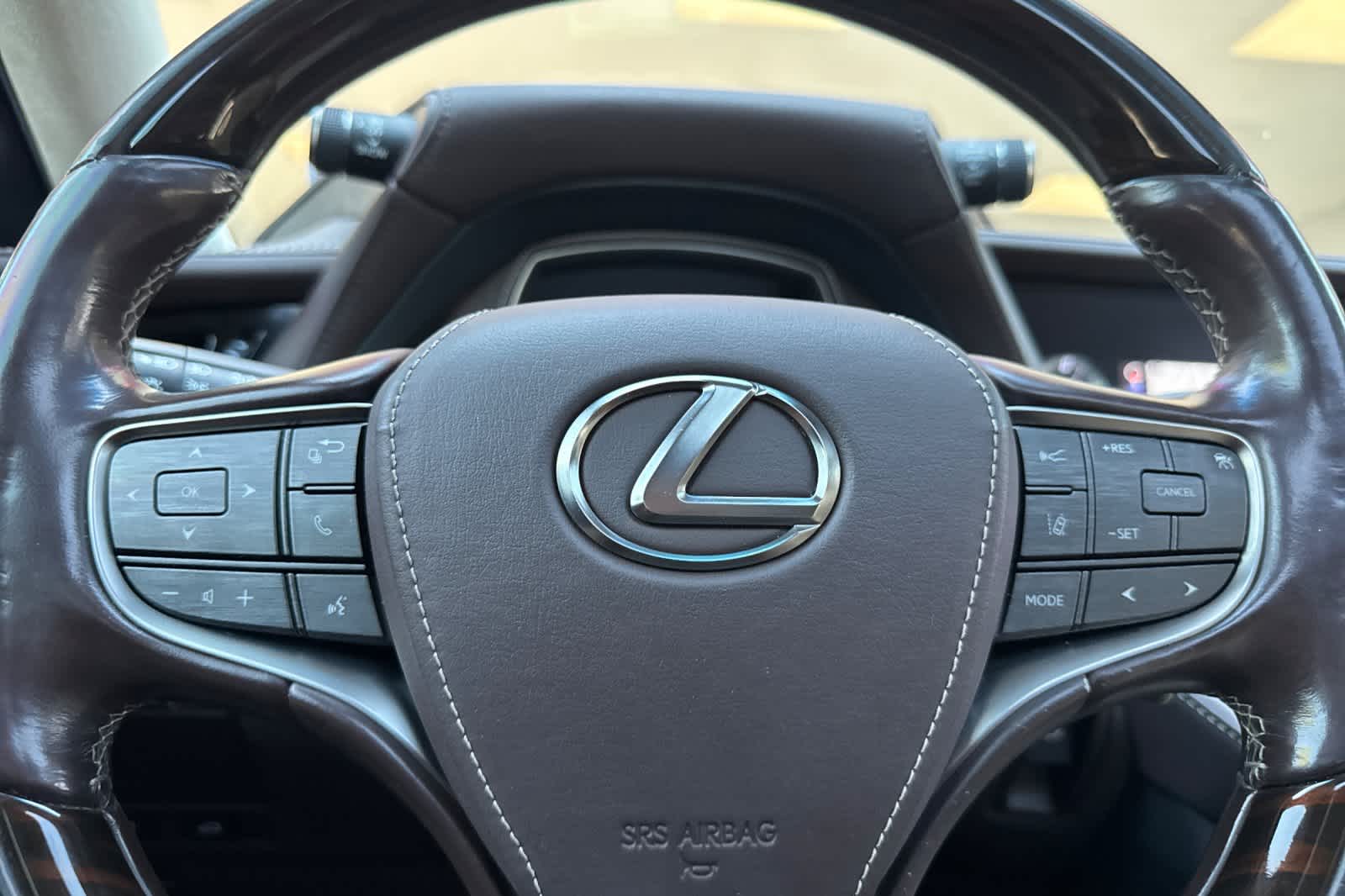 Thumbnail: 2019 Lexus LS - 25