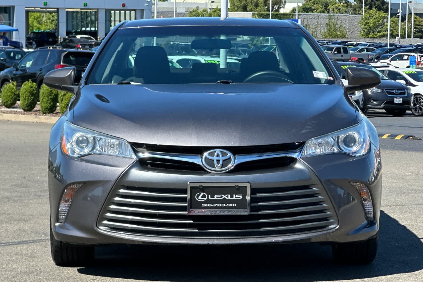 Thumbnail: 2016 Toyota Camry - 9