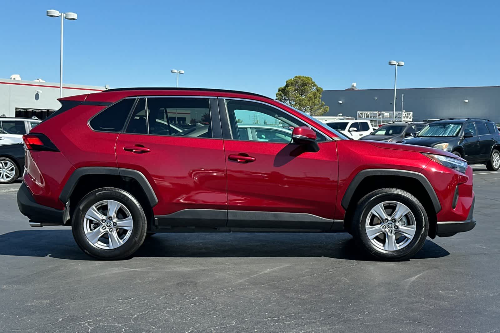 Thumbnail: 2022 Toyota RAV4 - 6