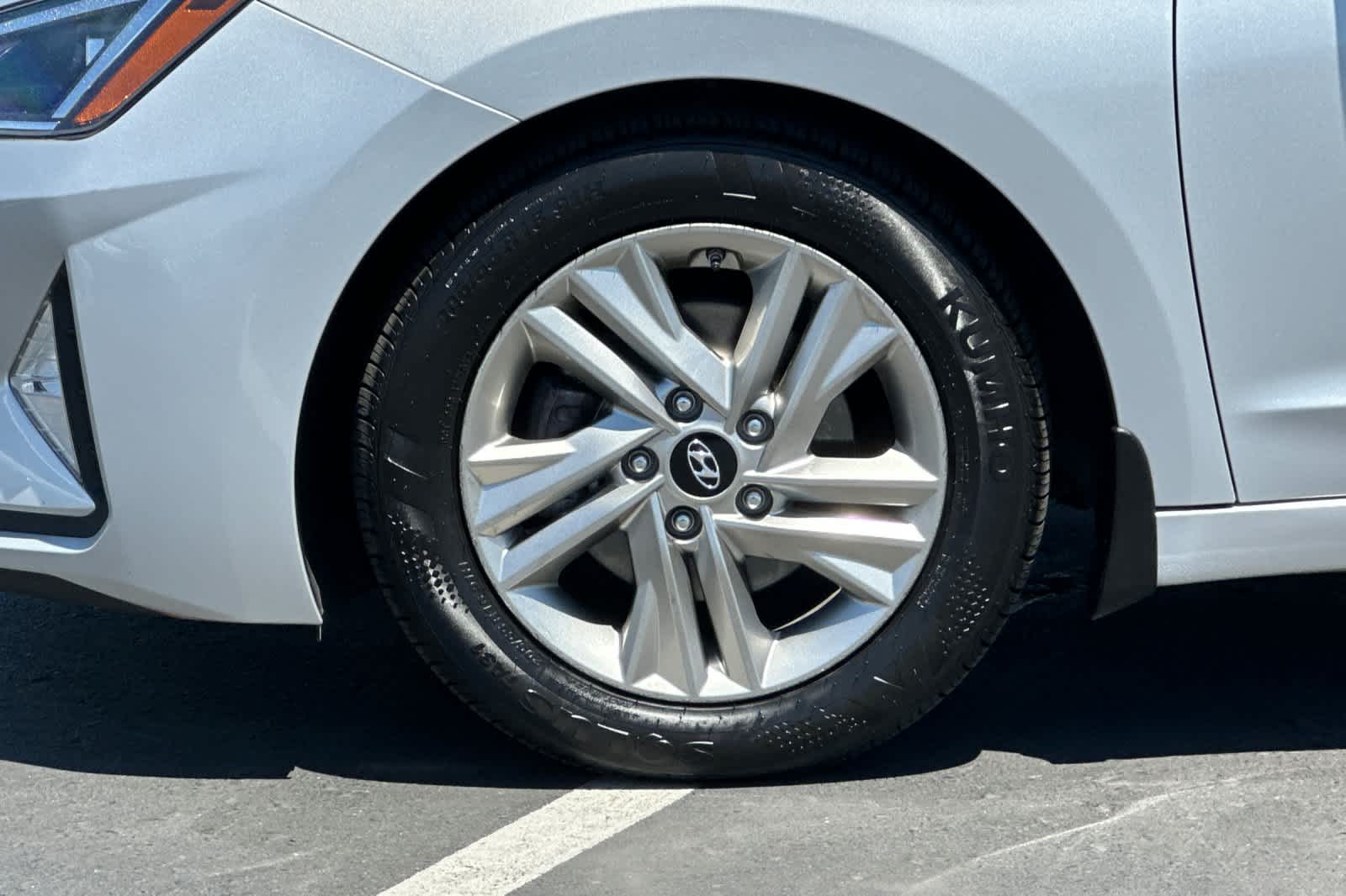 Thumbnail: 2020 Hyundai Elantra - 28