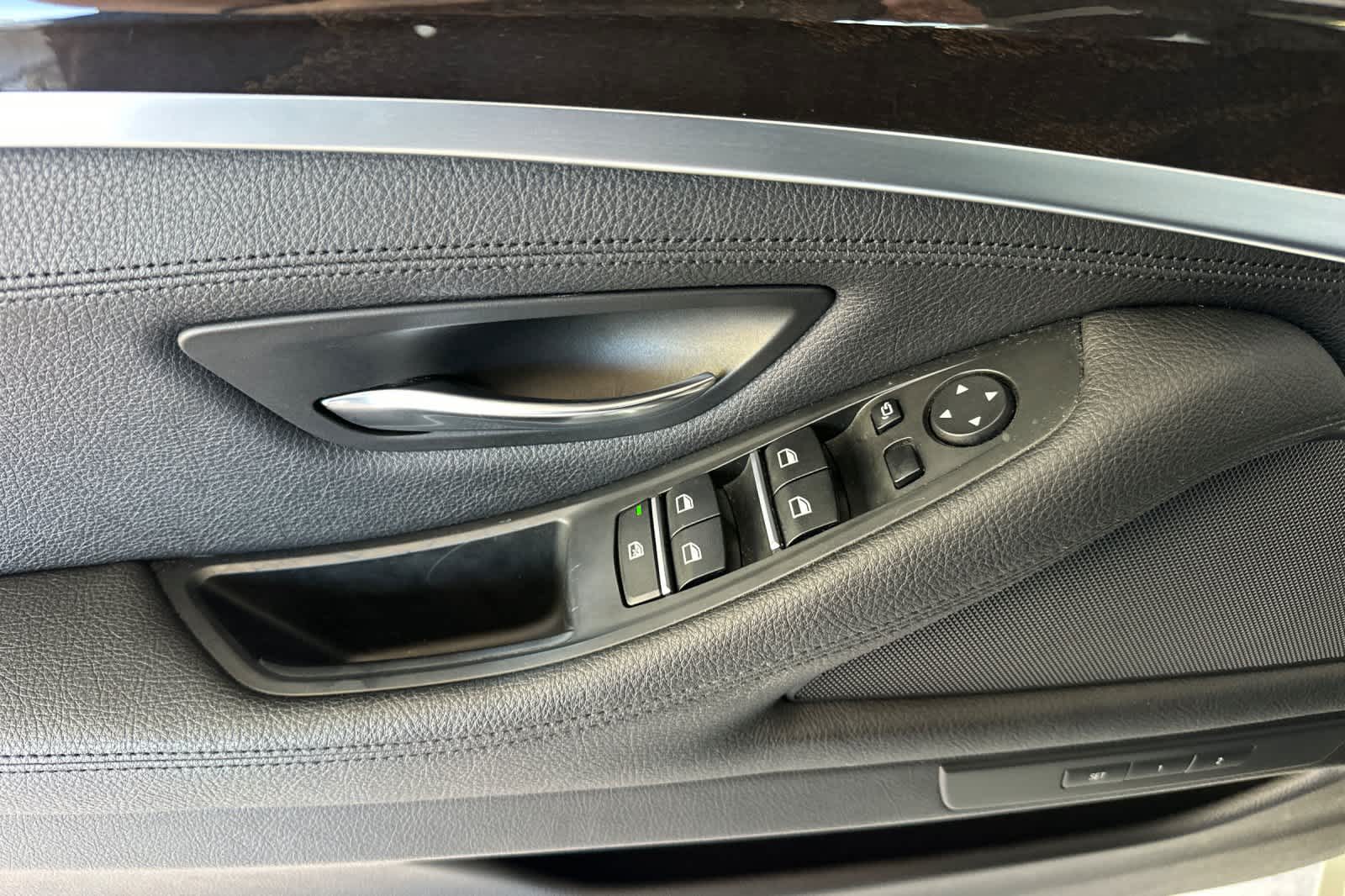Thumbnail: 2016 BMW 5 Series - 12