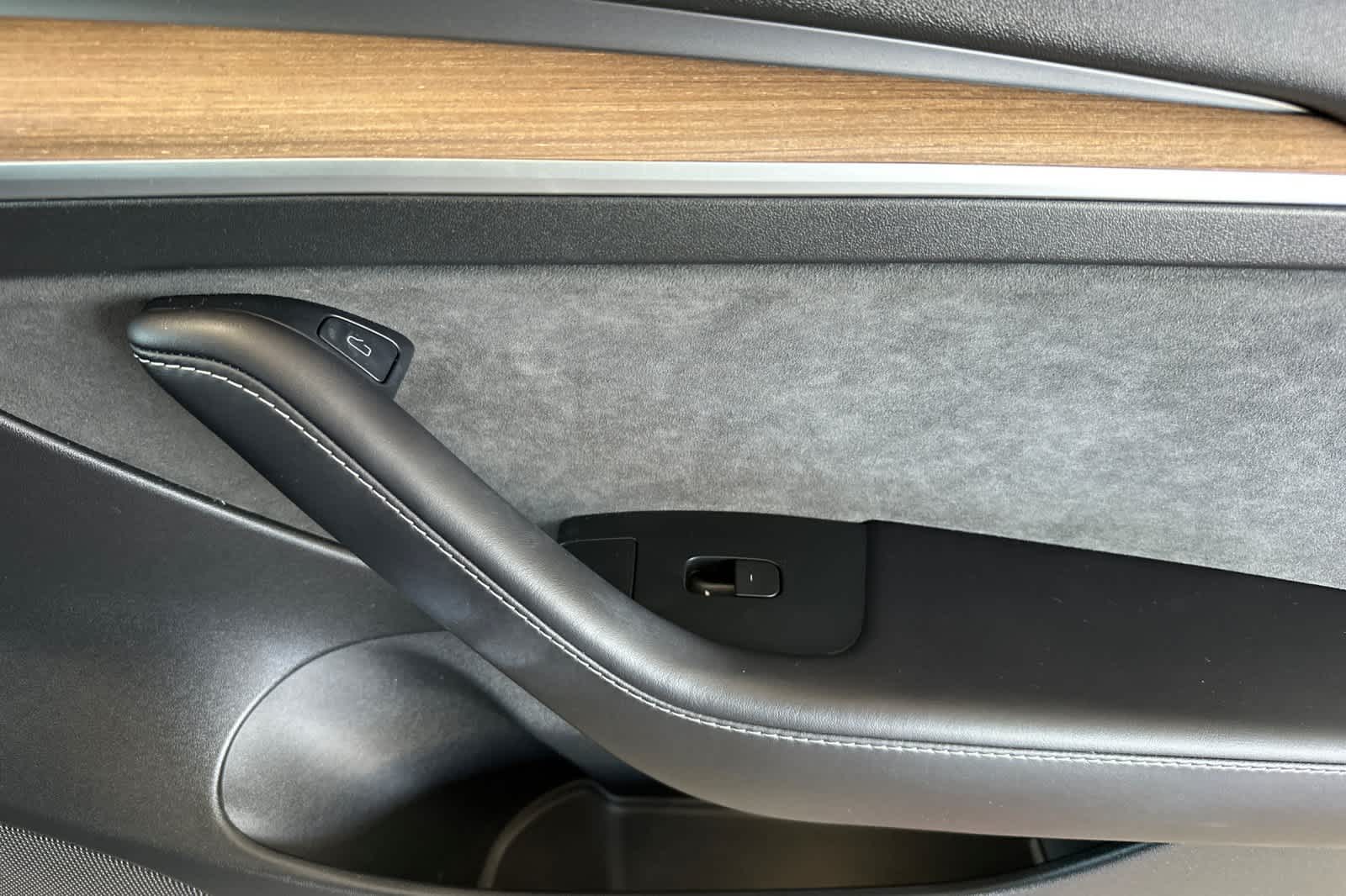 Thumbnail: 2023 Tesla Model 3 - 18
