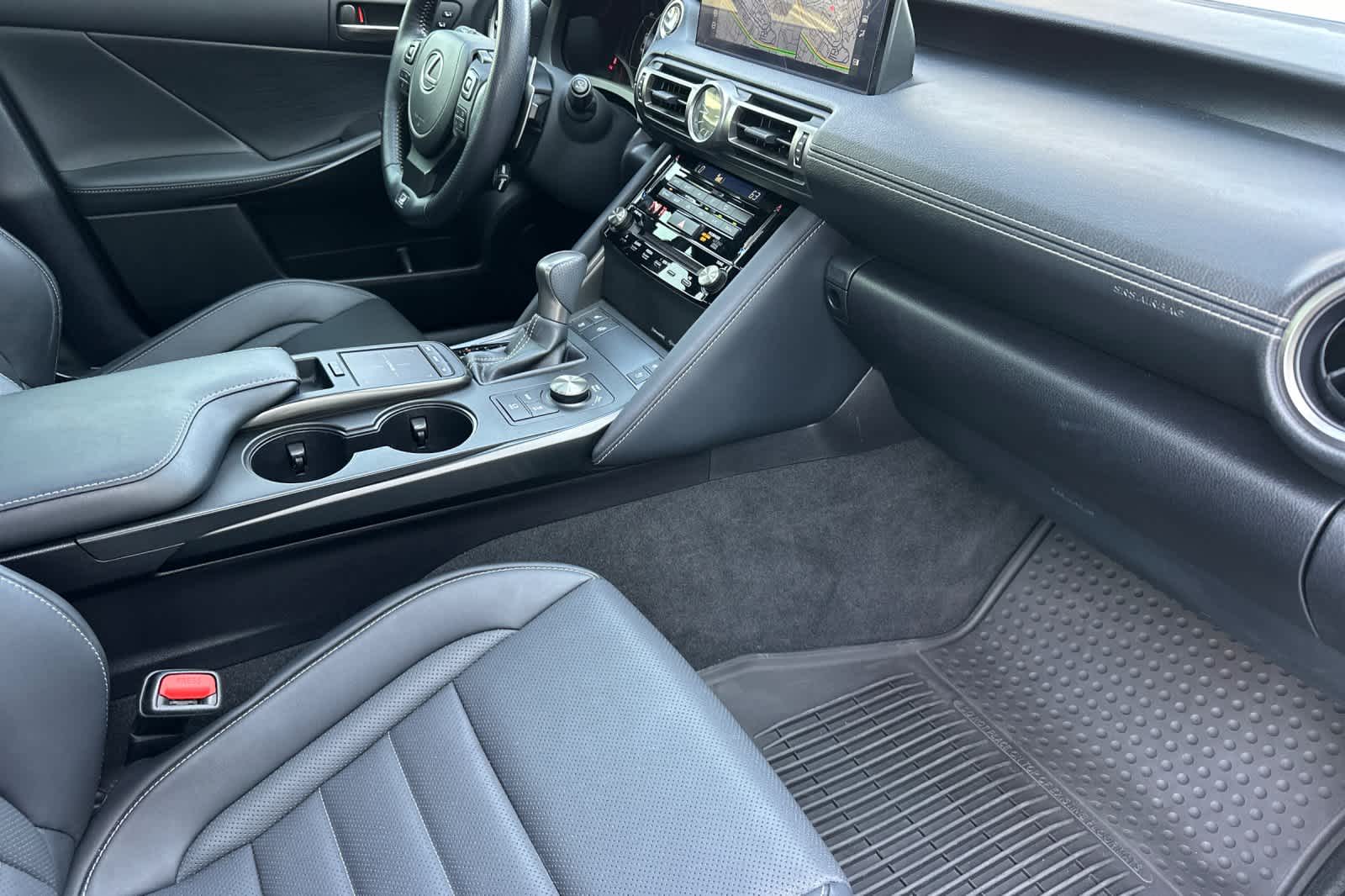 Thumbnail: 2022 Lexus IS - 16