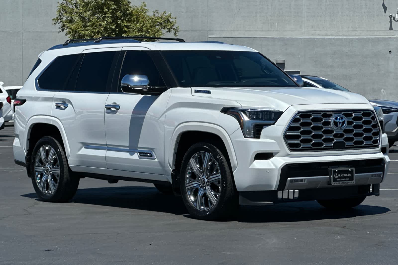 Thumbnail: 2024 Toyota Sequoia - 4