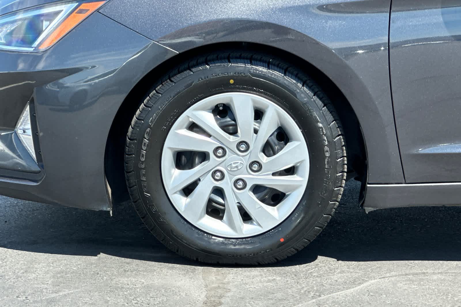 Thumbnail: 2020 Hyundai Elantra - 28