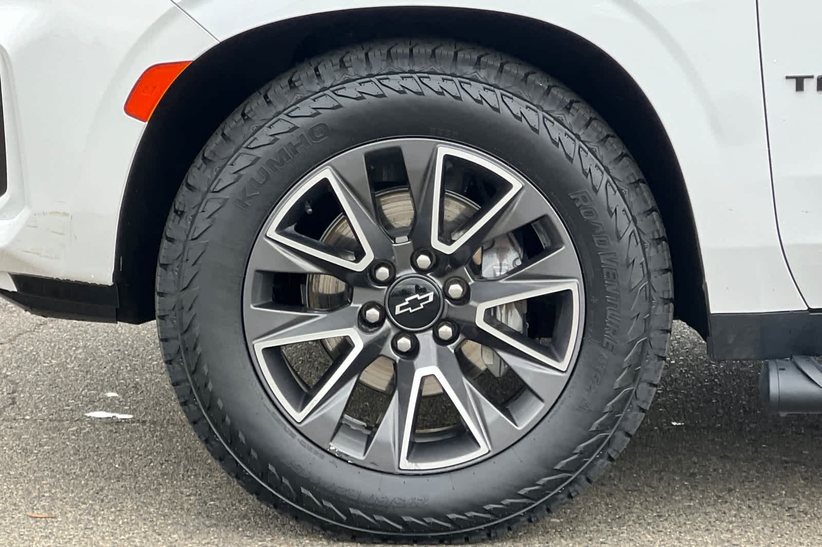 Thumbnail: 2023 Chevrolet Tahoe - 33