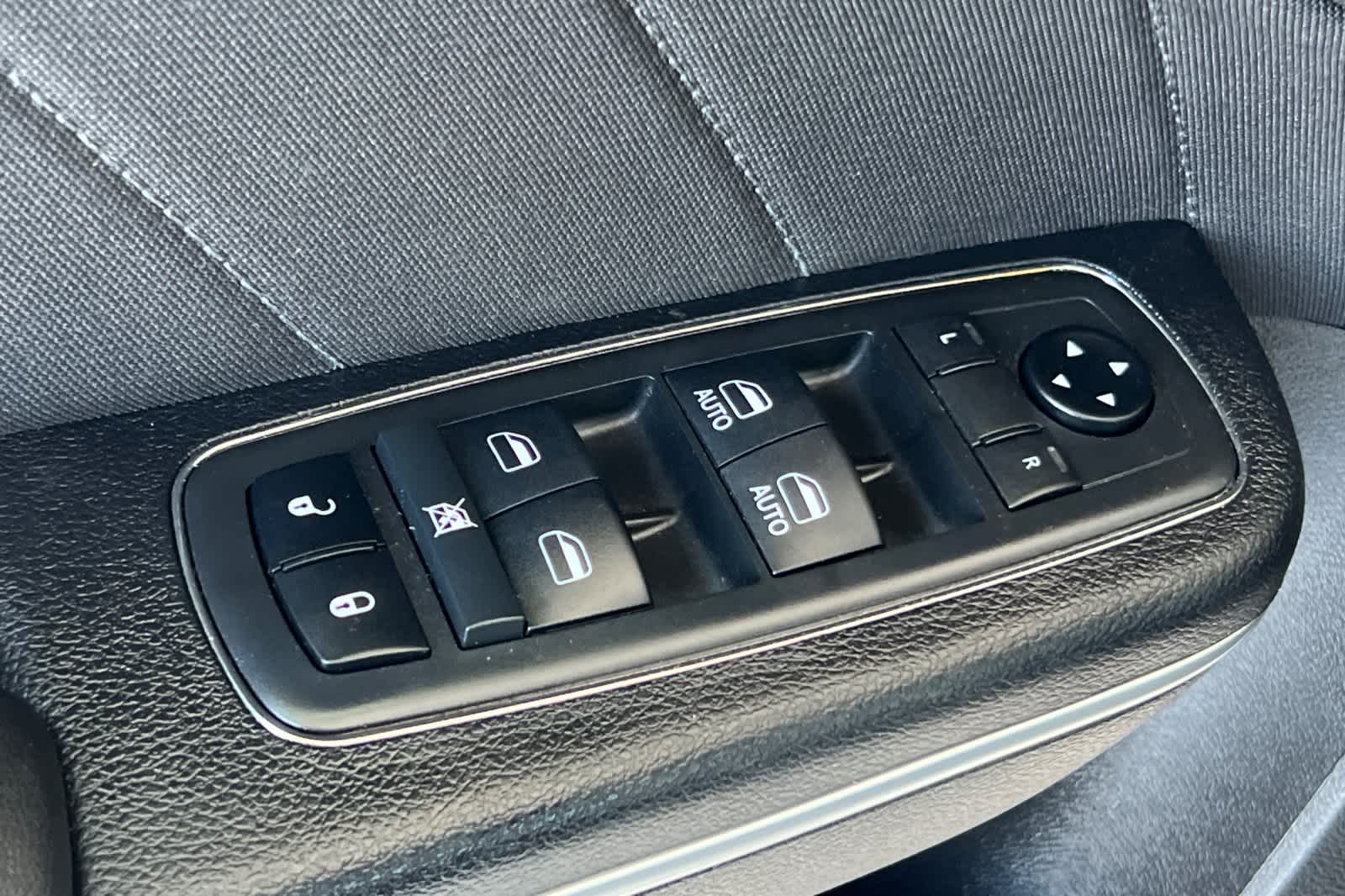 Thumbnail: 2019 Dodge Charger - 13