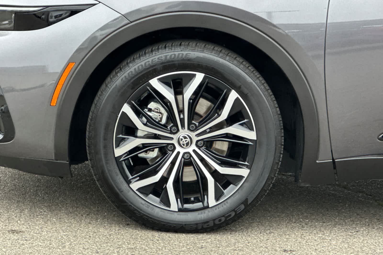 Thumbnail: 2023 Toyota Crown - 30