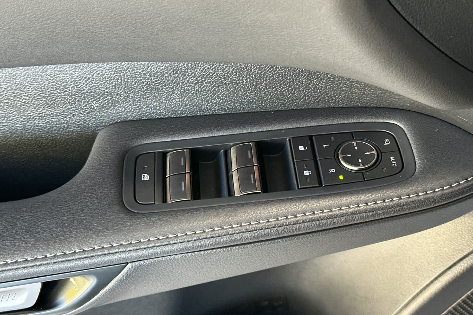 Thumbnail: 2025 Lexus RX - 13