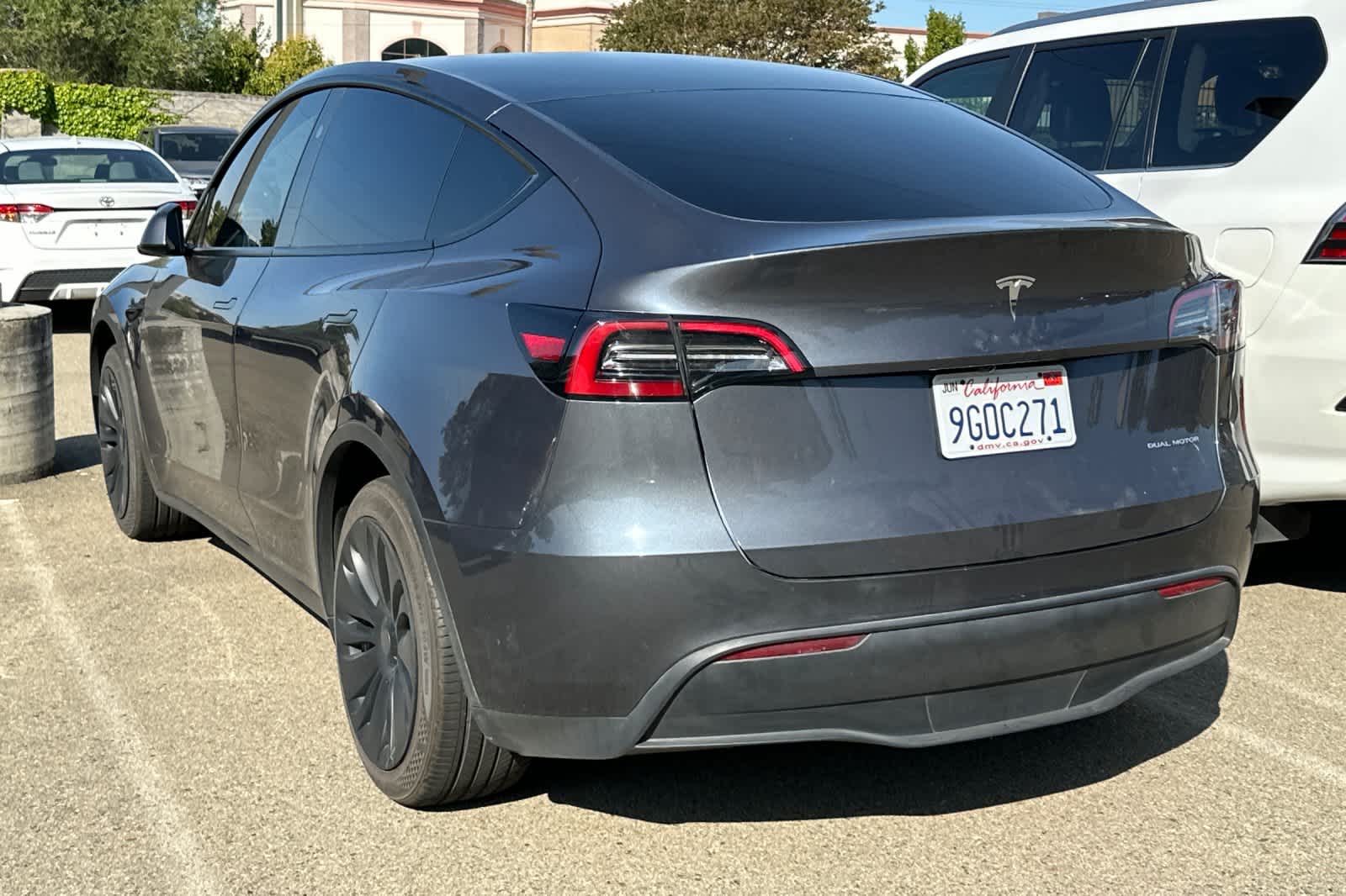 Thumbnail: 2023 Tesla Model Y - 4