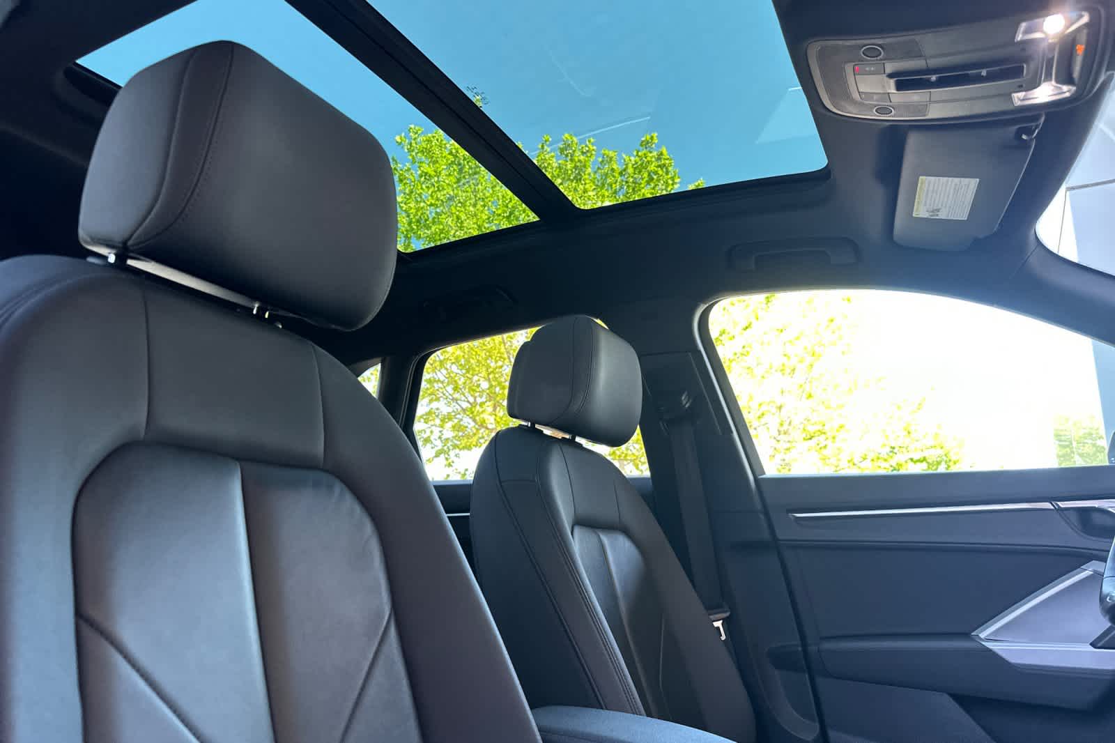 Thumbnail: 2020 Audi Q3 - 18