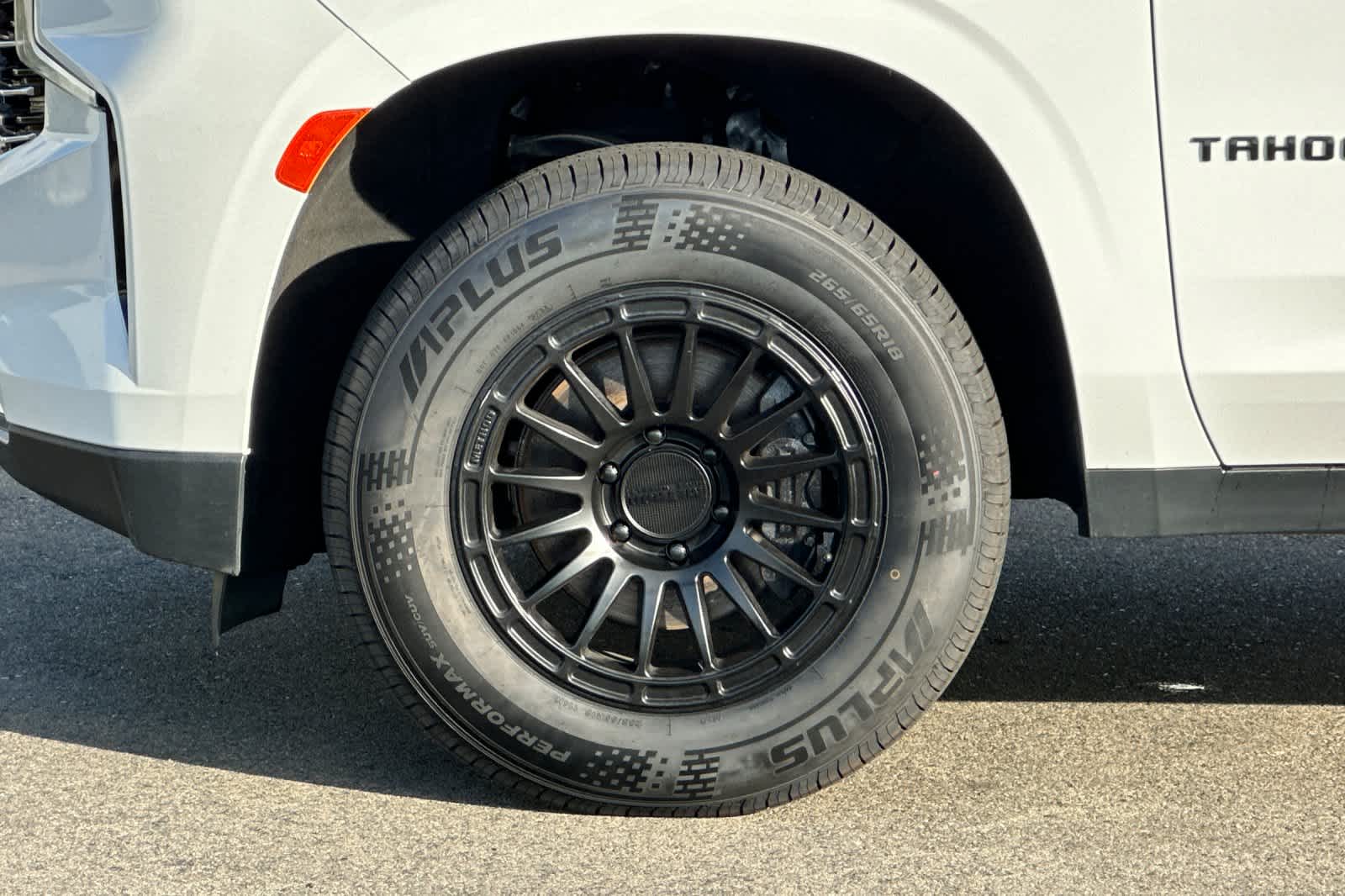 Thumbnail: 2021 Chevrolet Tahoe - 32