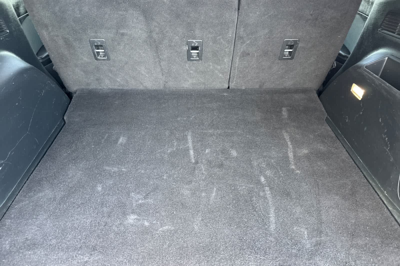 Thumbnail: 2019 Ford Edge - 16