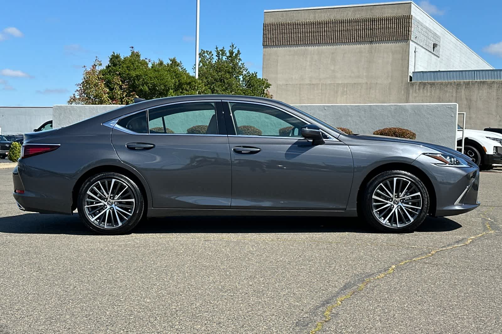 Thumbnail: 2025 Lexus ES - 6