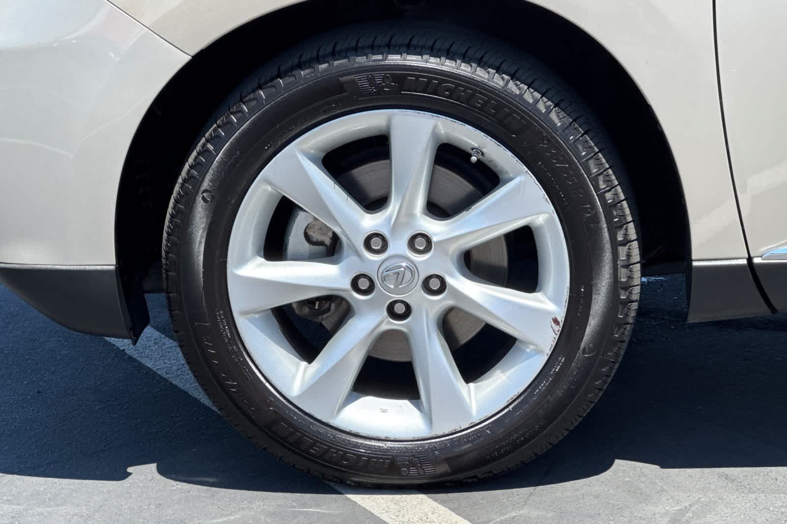 Thumbnail: 2011 Lexus RX - 32