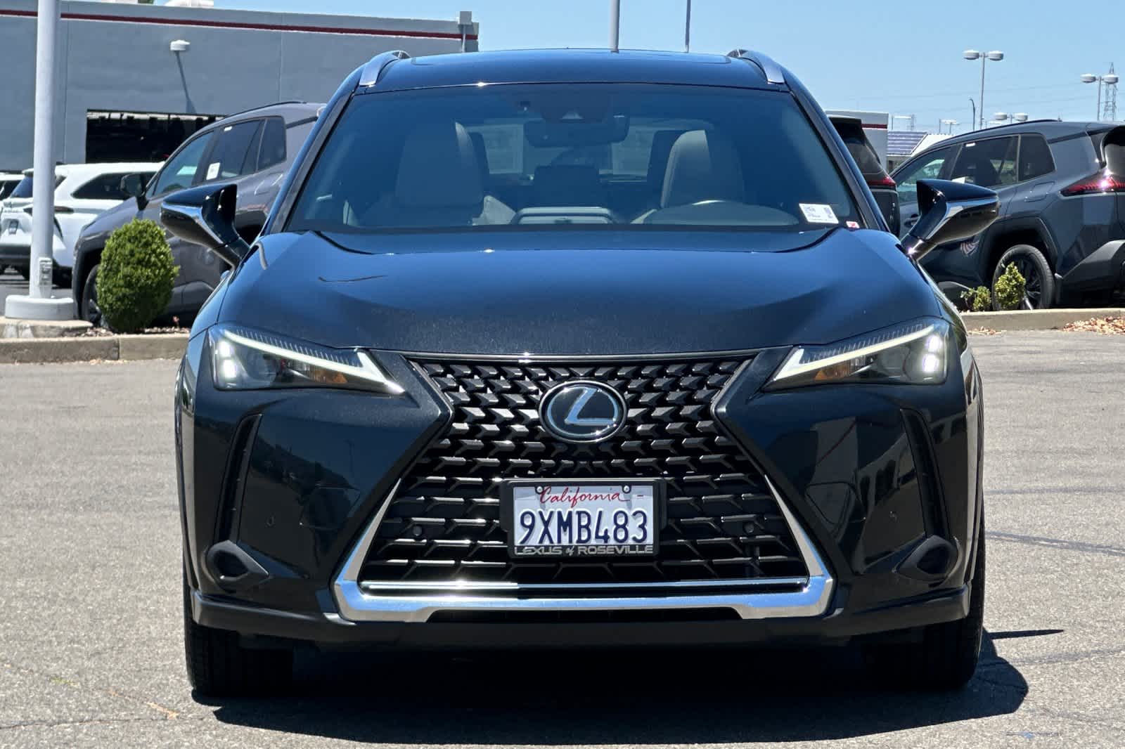 Thumbnail: 2023 Lexus UX - 9