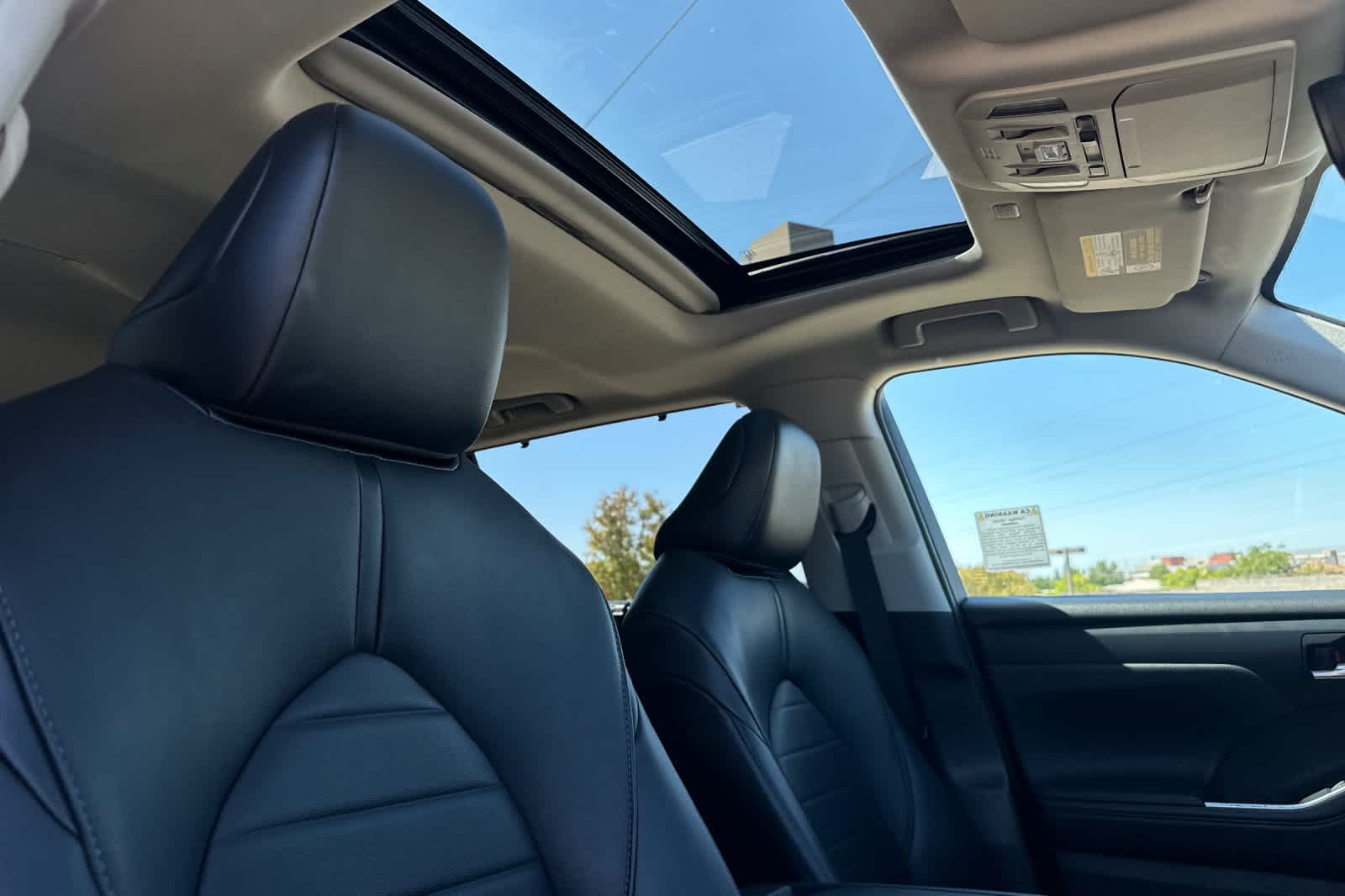 Thumbnail: 2021 Toyota Highlander - 18