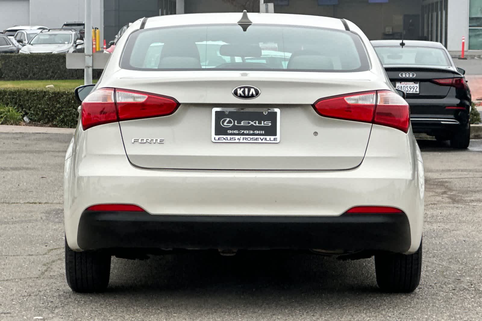 Thumbnail: 2015 Kia Forte - 8