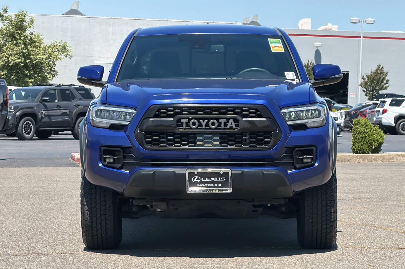 Thumbnail: 2023 Toyota Tacoma - 10