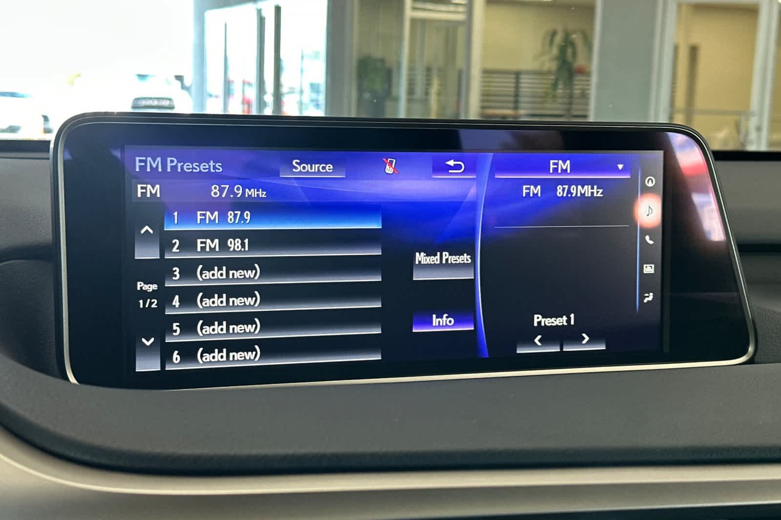 Thumbnail: 2019 Lexus RX - 20