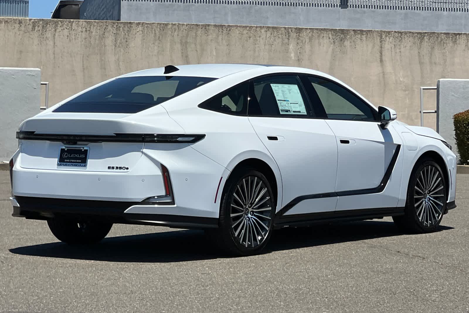 Thumbnail: 2026 Lexus ES - 2