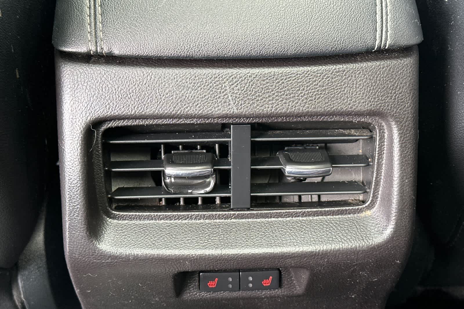 Thumbnail: 2017 Ford Edge - 14