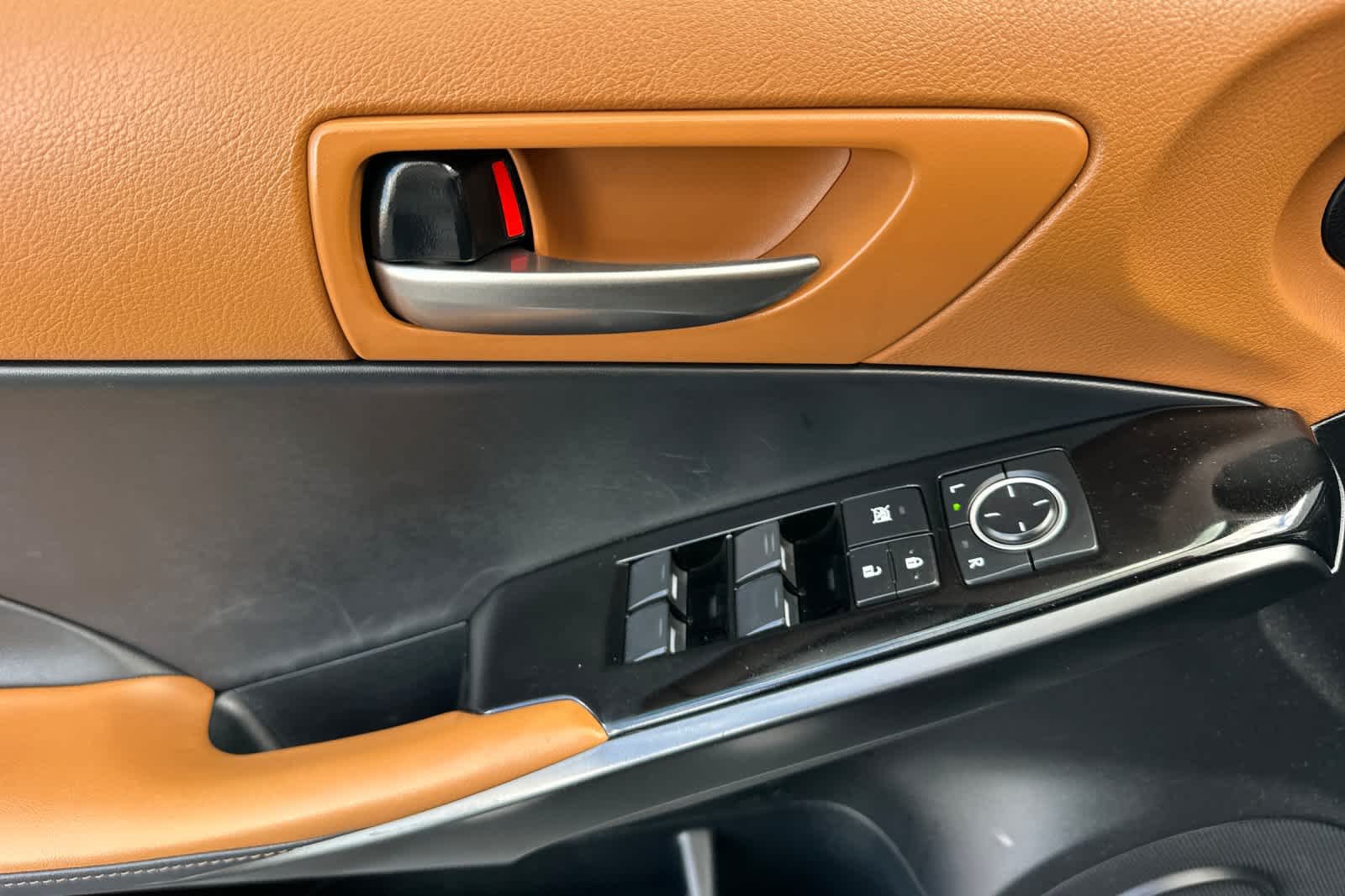 Thumbnail: 2024 Lexus IS - 12