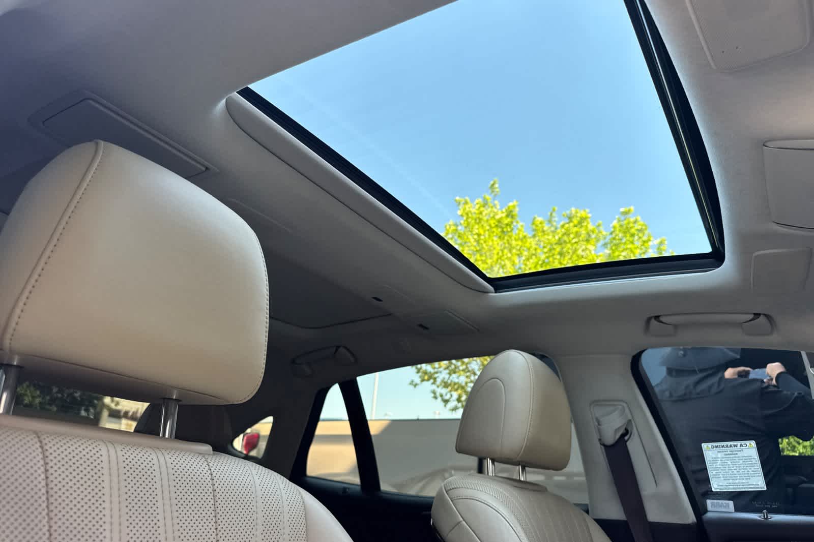 Thumbnail: 2019 Lexus LS - 17