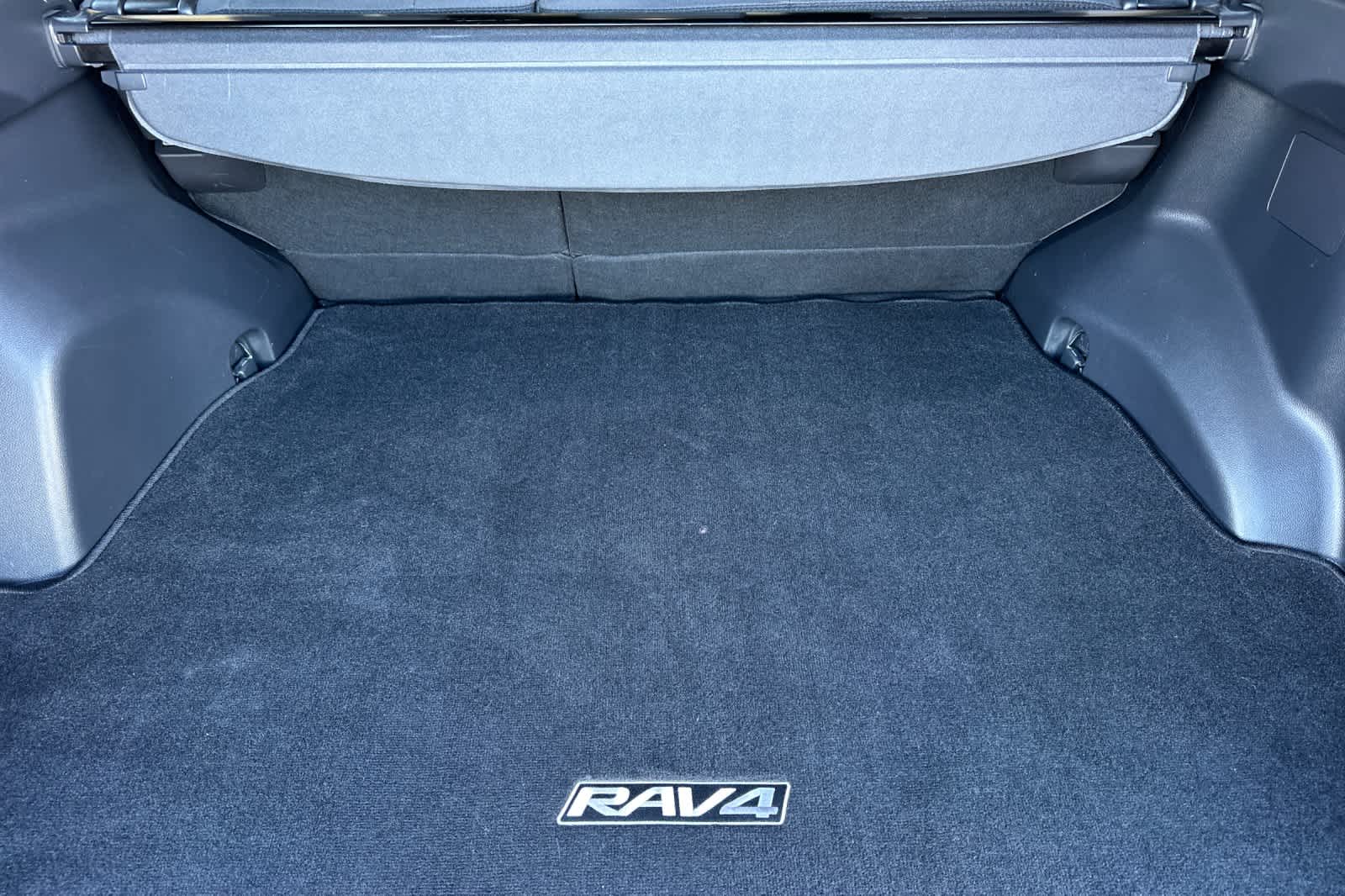 Thumbnail: 2023 Toyota RAV4 - 16