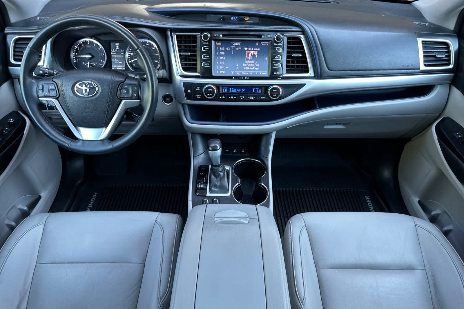 Thumbnail: 2016 Toyota Highlander - 3