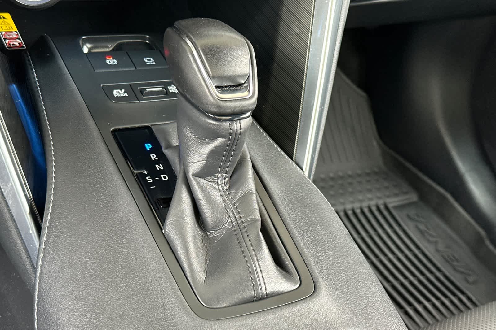 Thumbnail: 2024 Toyota Venza - 23