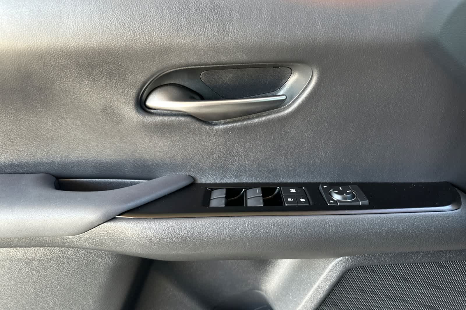Thumbnail: 2019 Lexus UX - 12