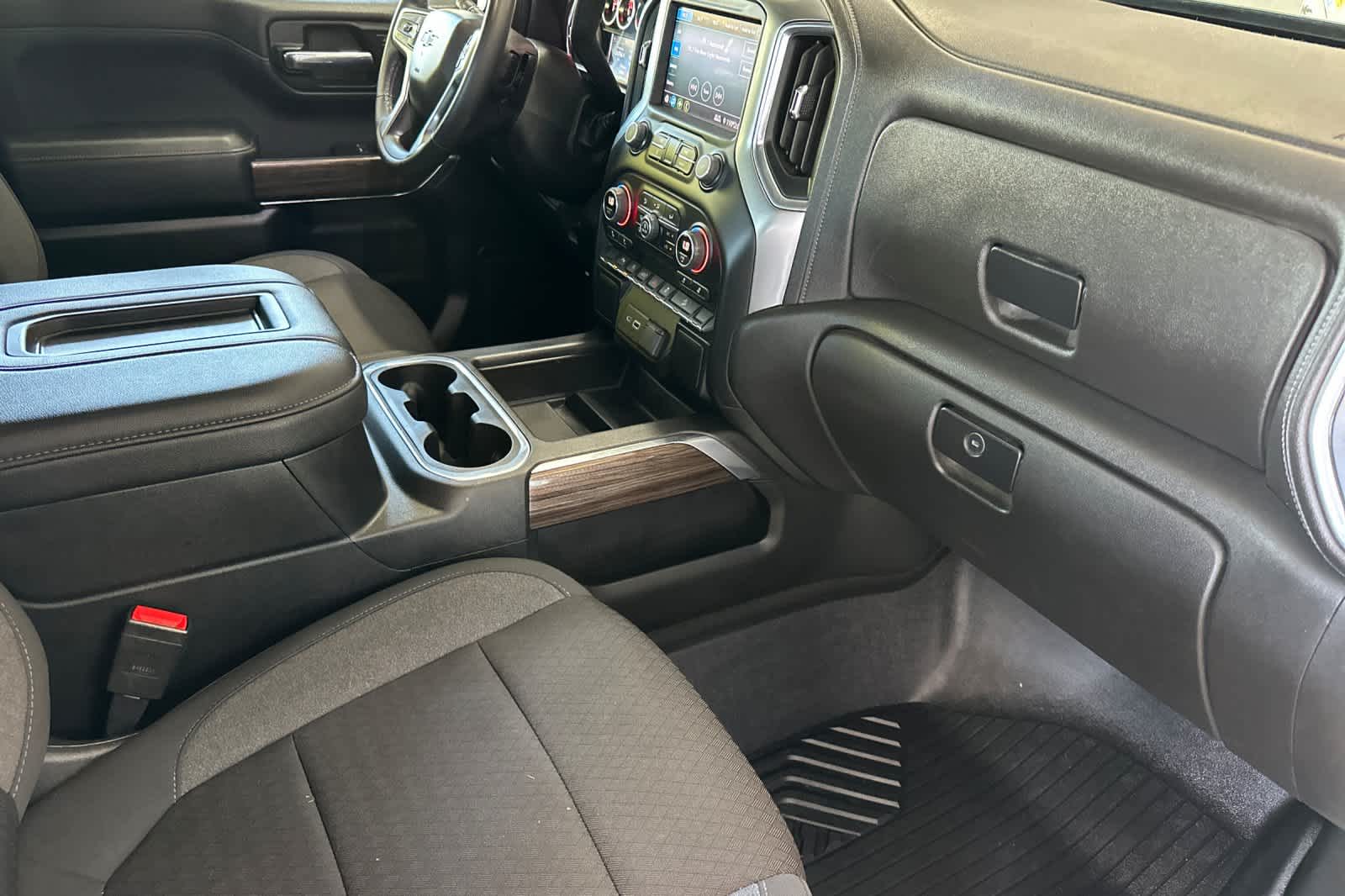 Thumbnail: 2022 Chevrolet Silverado 1500 - 16