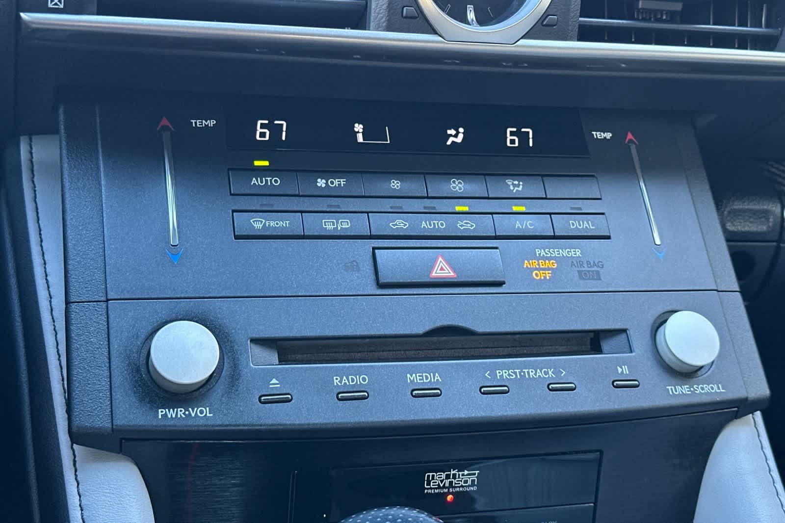 Thumbnail: 2016 Lexus RC - 22